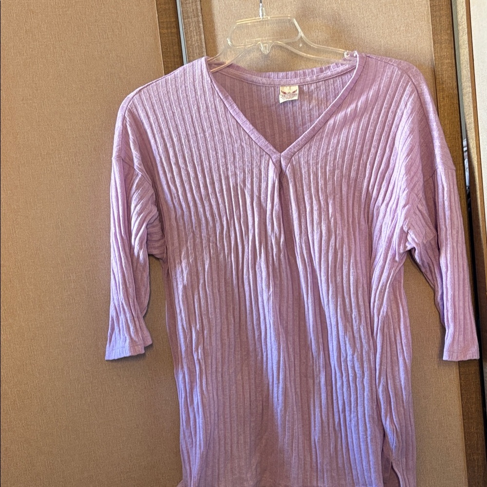 Faded glory Lavender Ribbed V-Neck Top 1X